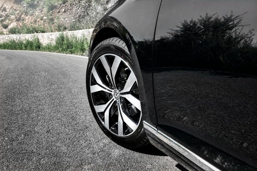 Детали экстерьера Volkswagen Magotan (B8L) 2016 года  (фото 20 из 38)